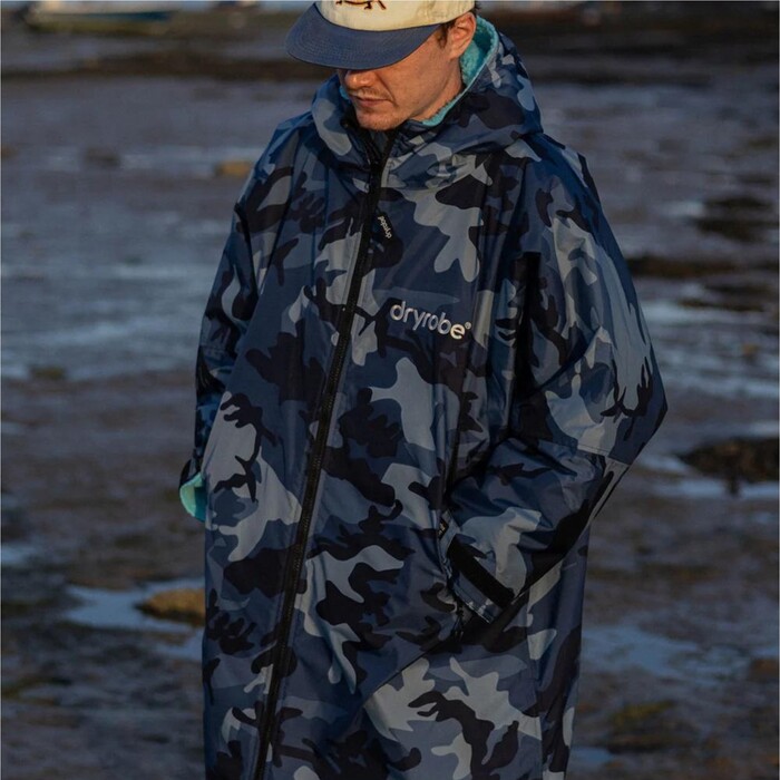 2024 Dryrobe Advance Langarmshirt Zum Wechseln Robe V3 DALSV3 - Blue Camo / Blue